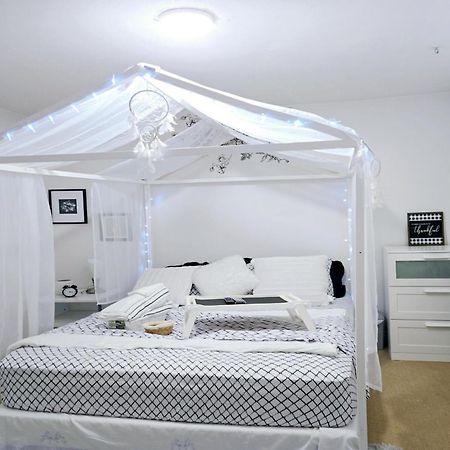 Charming Room With Attached Private Bath In The Heart Of Vancouver! Private Parking, Self Check-In & Just 4 Mins To Metrotown! 外观 照片